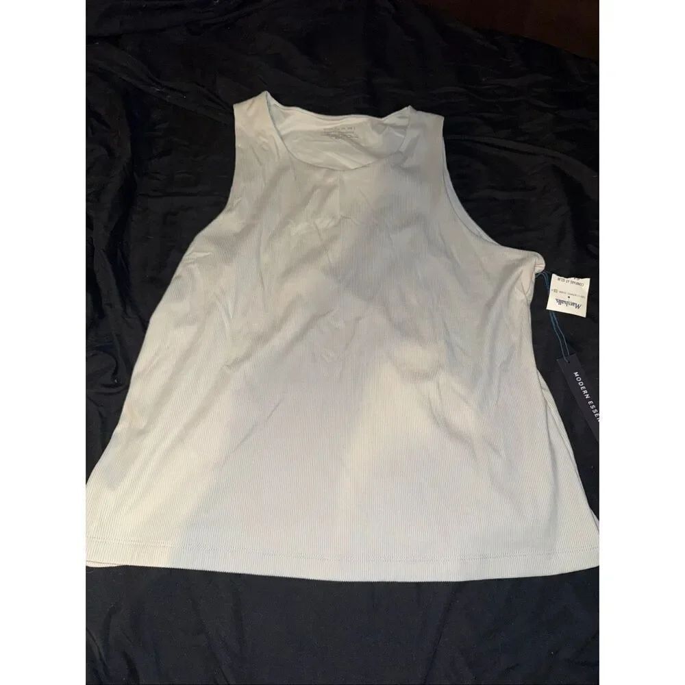 NWT  Tahari  white sleeveless blouse size xl